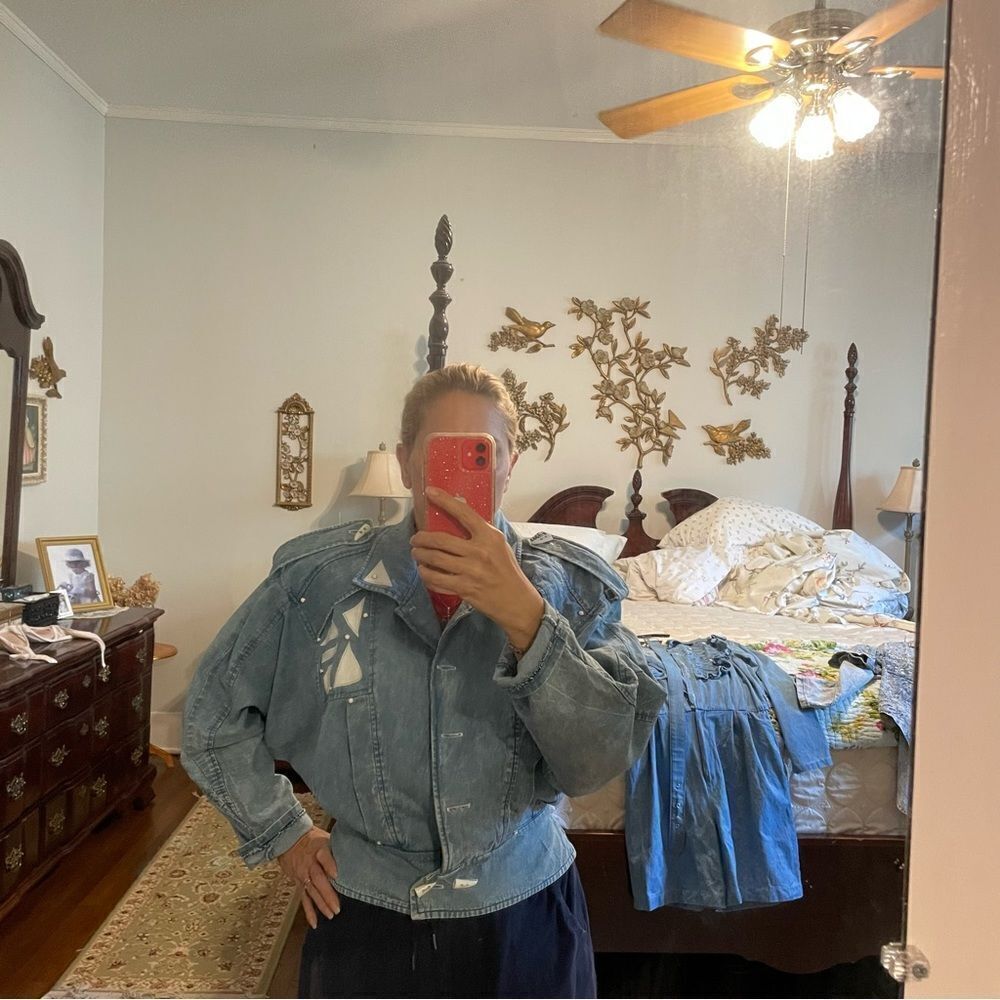 Vtg 80s Jez blue denim jacket/white embroidered geometric shape embellishments - Picture 2 of 10